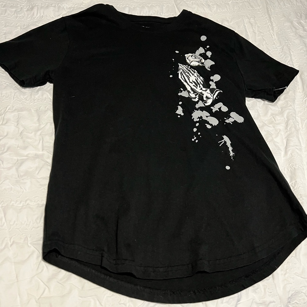 Black boy top, solid black color in the back.